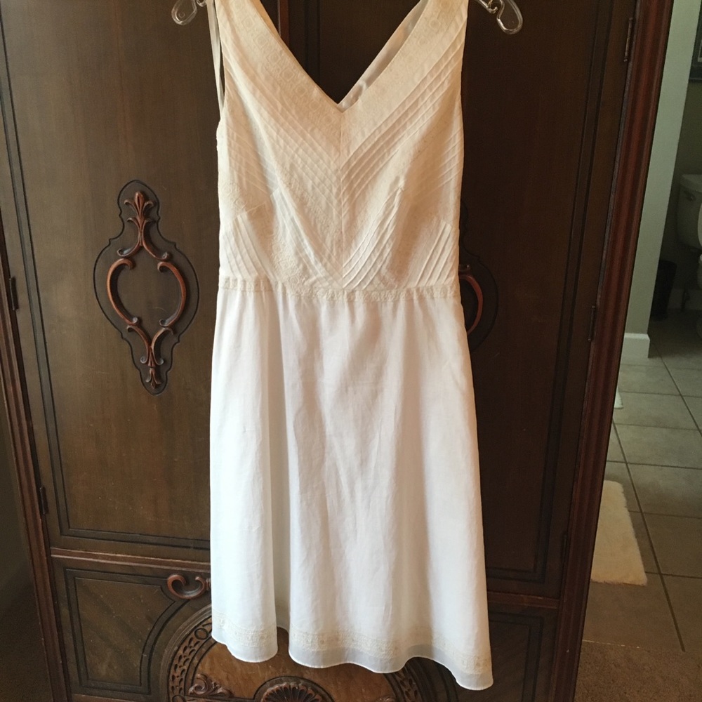 Ann Taylor Embroidered Beach Dress sz 0